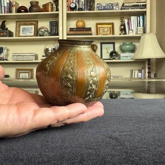 Antique 19th c Ganga-Jamuna Brass & Copper Lota Handcrafted Indian Ritual Vessel - Picture 8 of 8